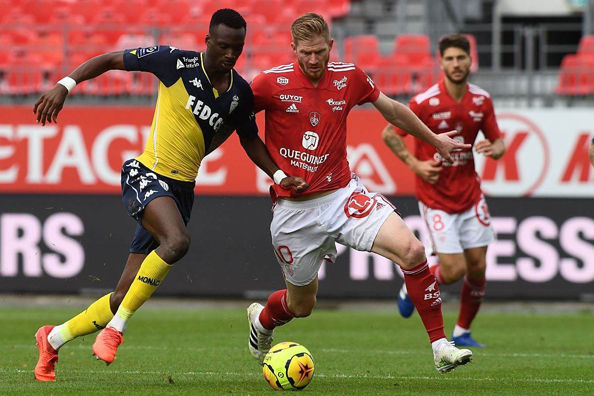 包含今夜体能课后，丹佛掘金远射贴柱备战法甲，引发热议，资深球员宣示担当的词条